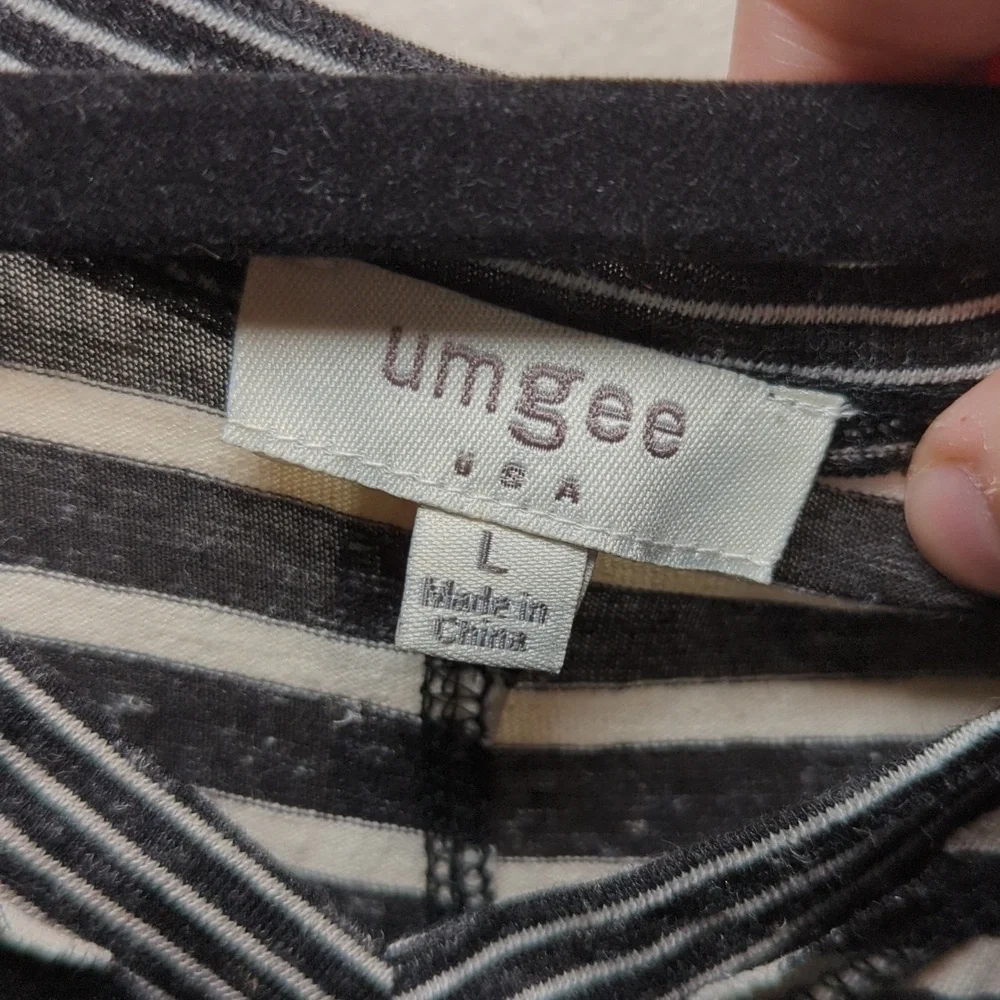 Umgee Black and White Striped V-Neck Shirt Linen Blend Oversized Women's Size L - Picture 2 of 4